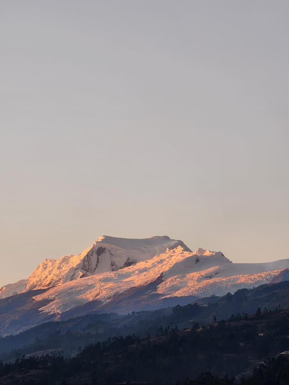 Lhotse Hostel B&B Huaraz  Zewnętrze zdjęcie