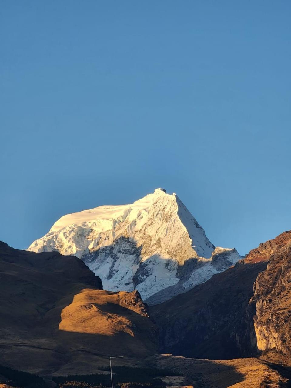 Lhotse Hostel B&B Huaraz  Zewnętrze zdjęcie